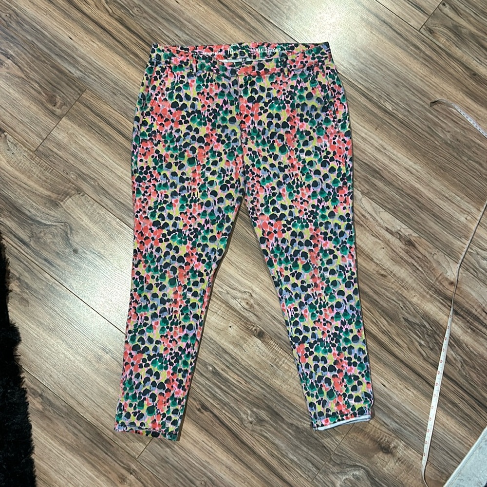 GAP KHAKIS BY GAP floral mid rise cotton trousers.